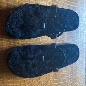 NEW IN BOX Tory Burch Miller Shearling Cloud Sandals Black
